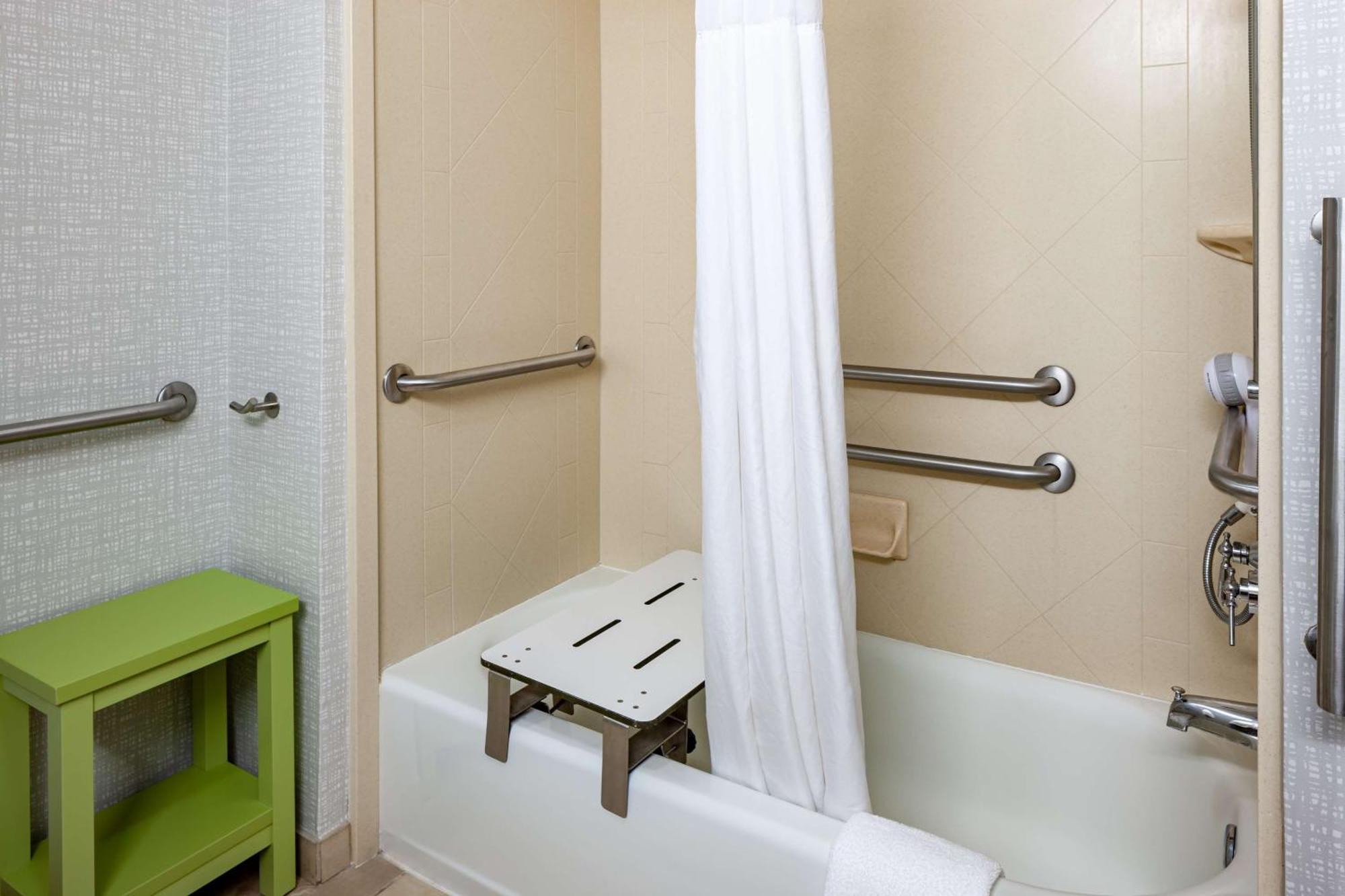 Hampton Inn&Suites Mobile I-65@ Airport Boulevard Extérieur photo