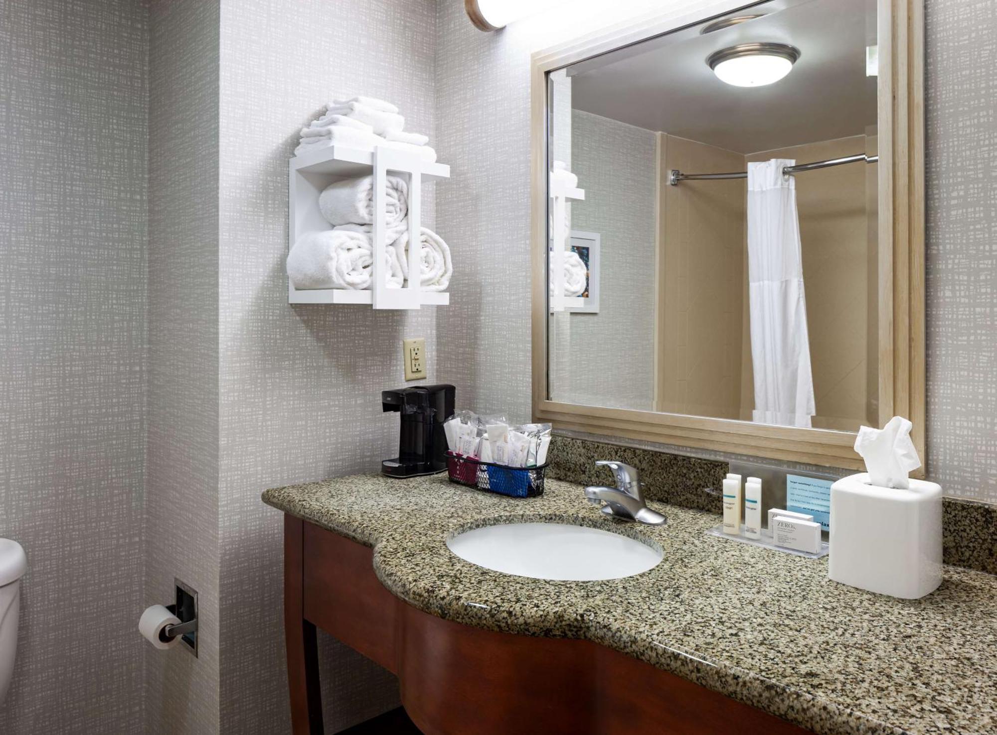 Hampton Inn&Suites Mobile I-65@ Airport Boulevard Extérieur photo