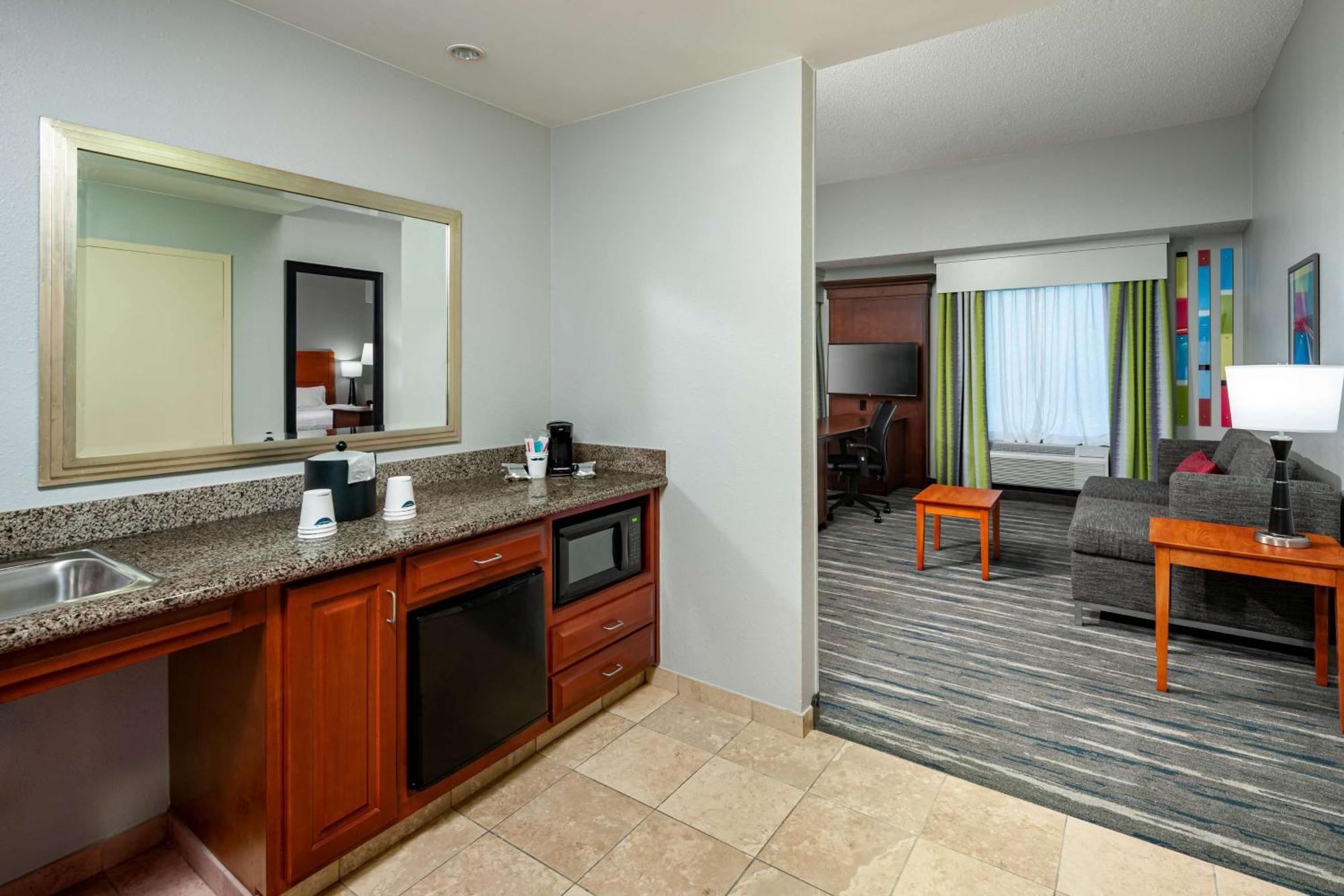 Hampton Inn&Suites Mobile I-65@ Airport Boulevard Extérieur photo