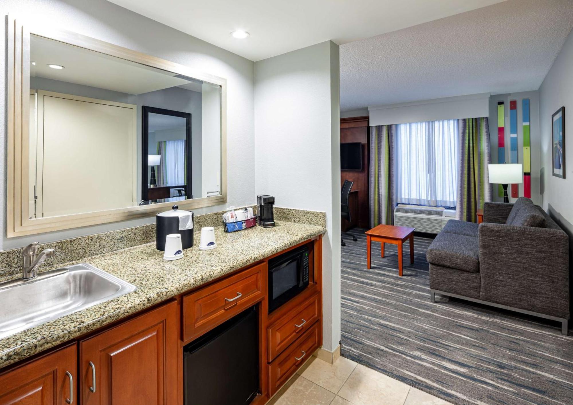 Hampton Inn&Suites Mobile I-65@ Airport Boulevard Extérieur photo