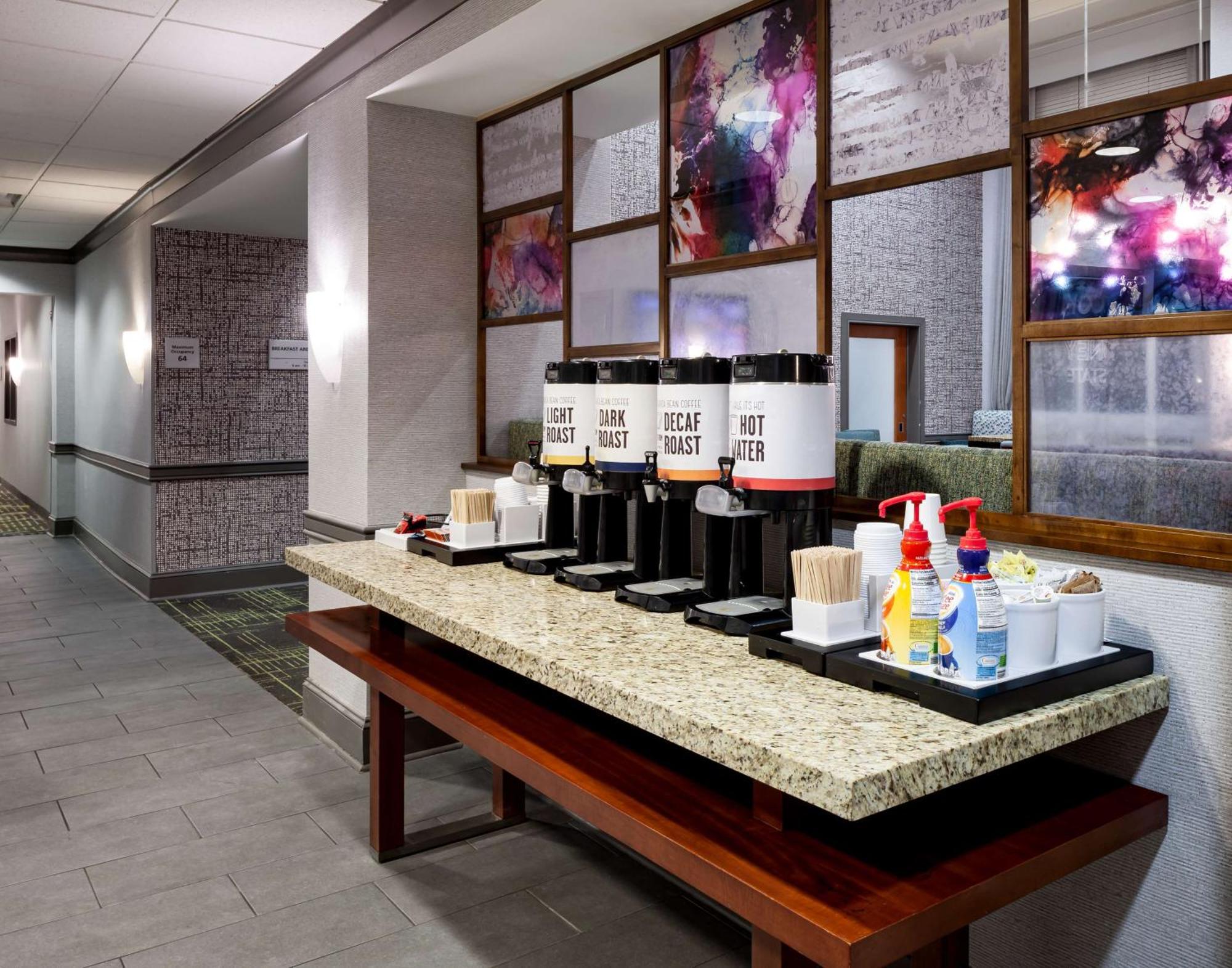 Hampton Inn&Suites Mobile I-65@ Airport Boulevard Extérieur photo