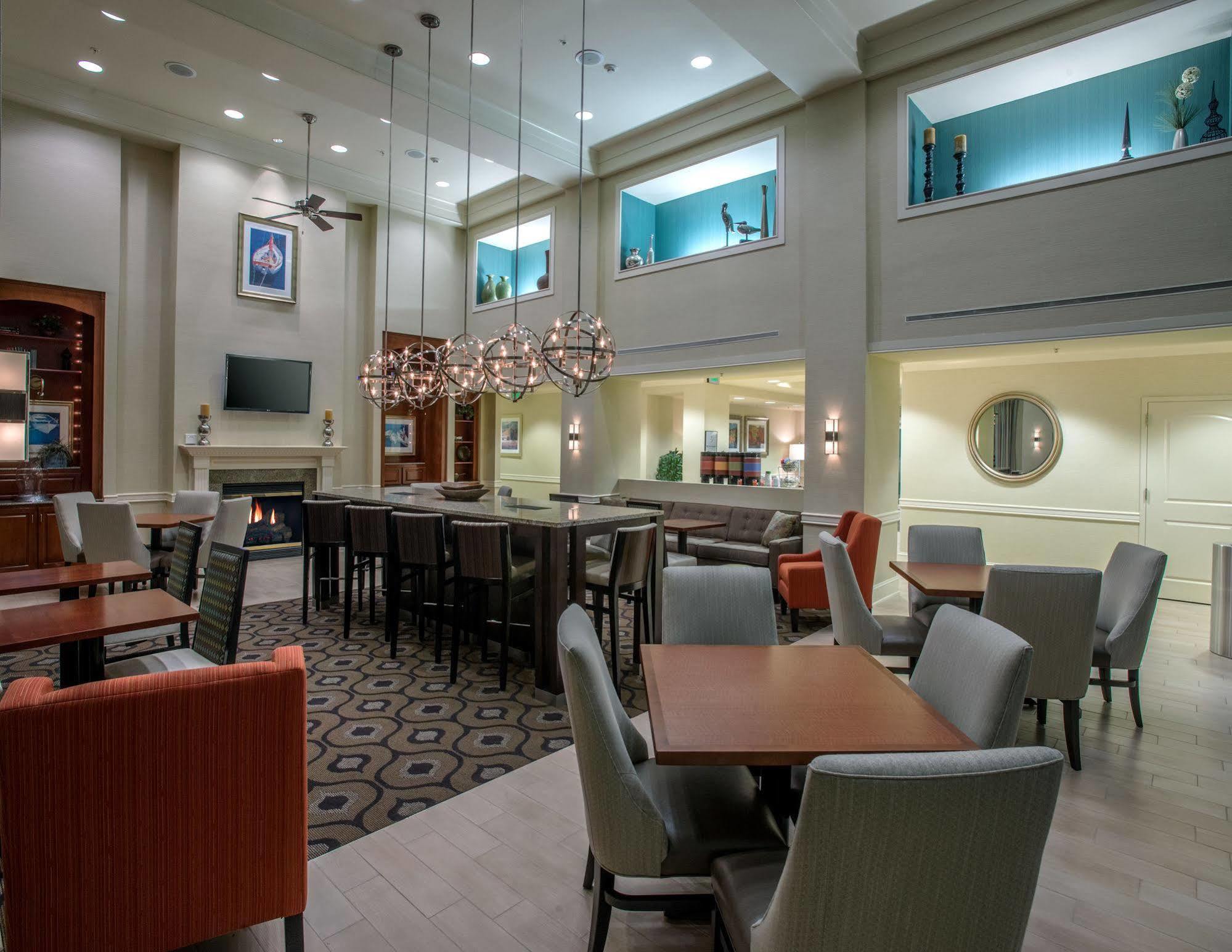 Hampton Inn&Suites Mobile I-65@ Airport Boulevard Extérieur photo